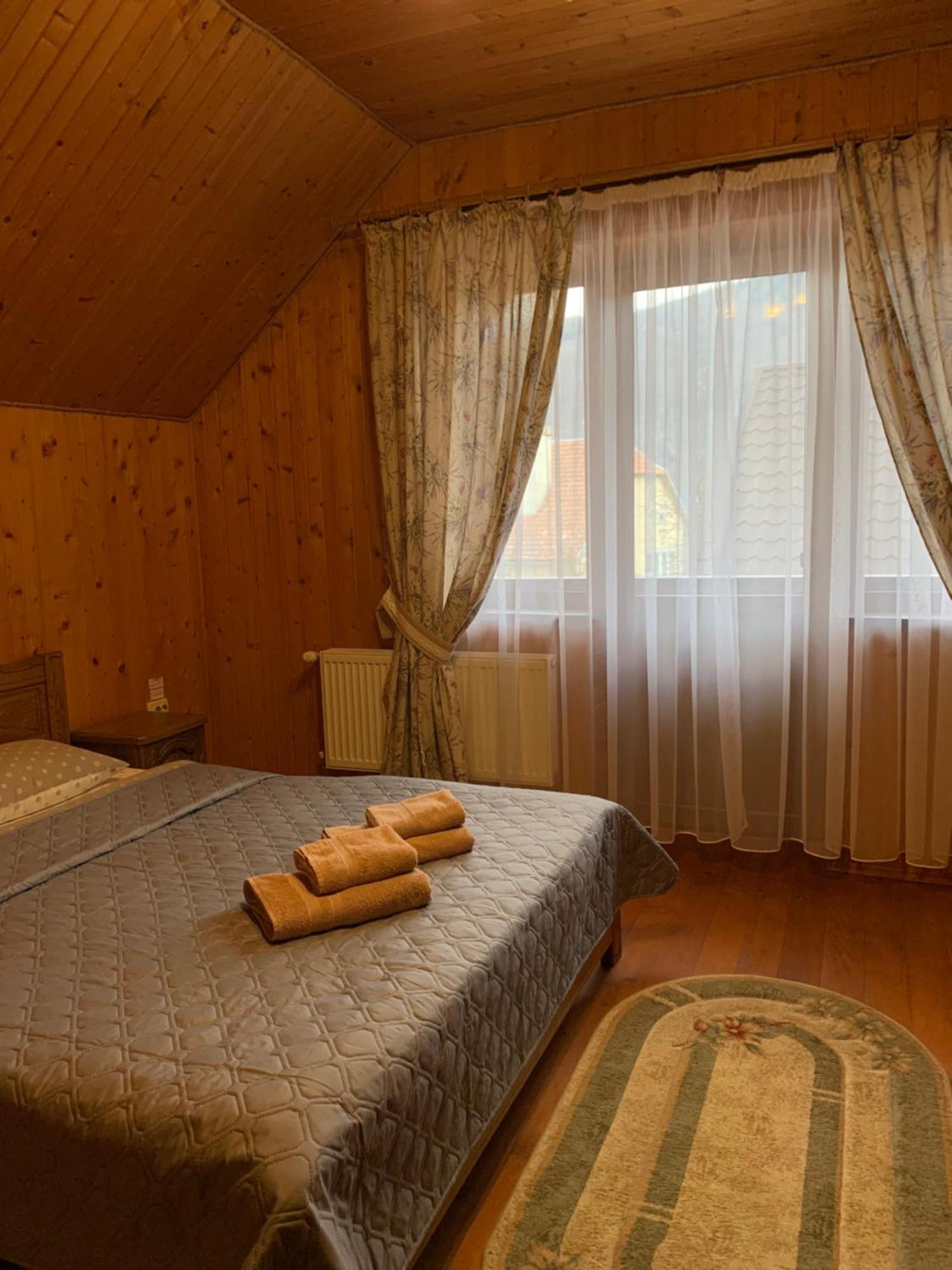 Dereviy Villa Yaremche Luaran gambar