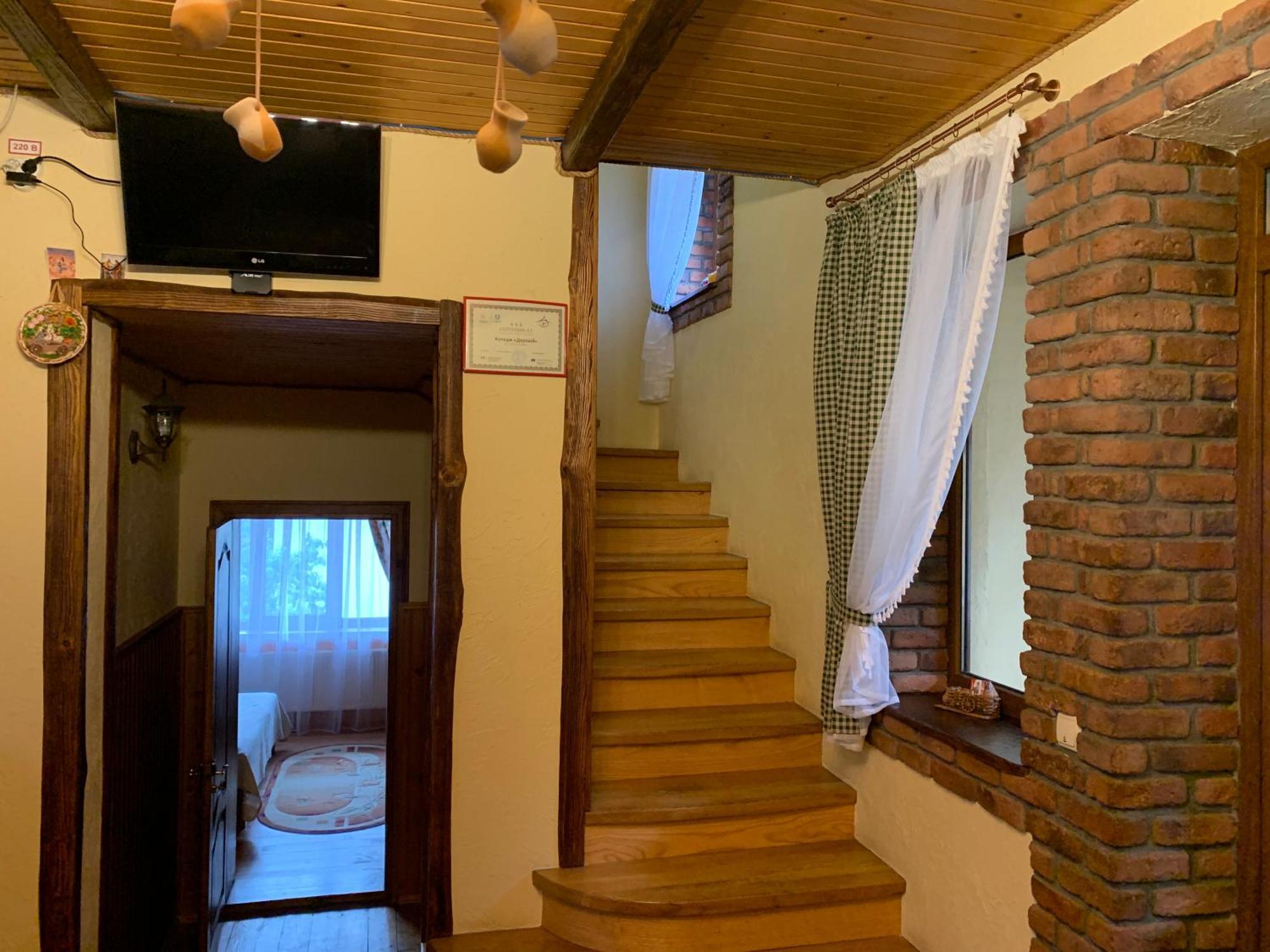 Dereviy Villa Yaremche Luaran gambar